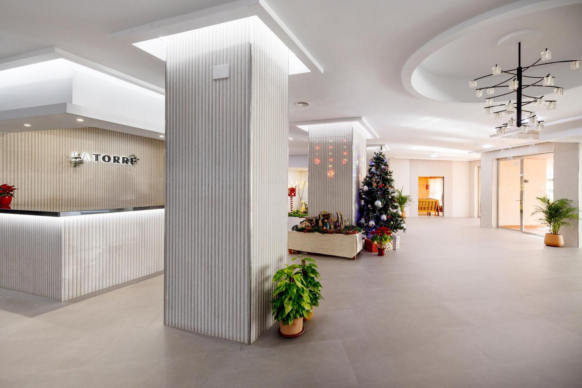 Sun Apartments 托雷莫利诺斯 外观 照片