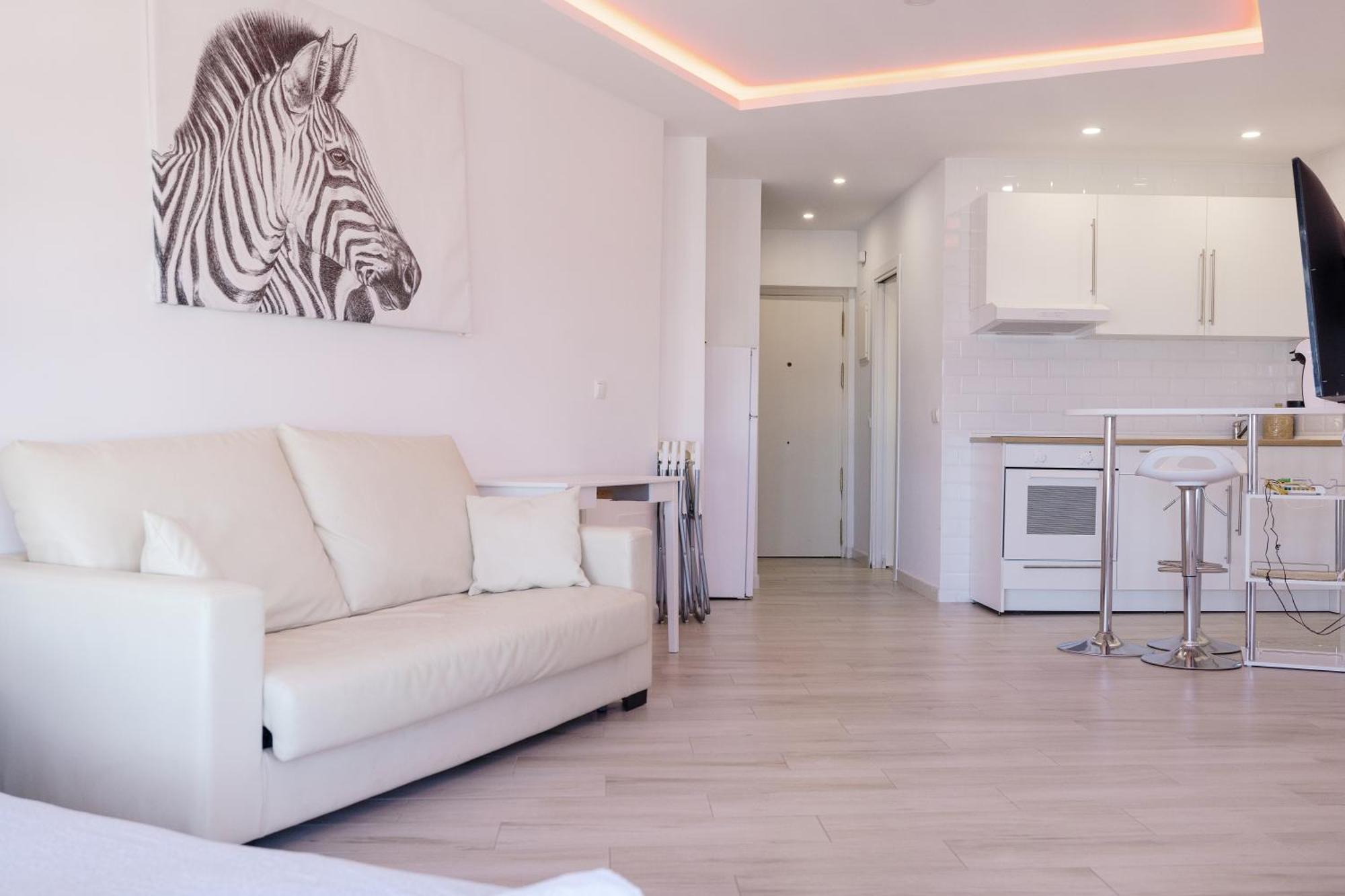 Sun Apartments 托雷莫利诺斯 外观 照片
